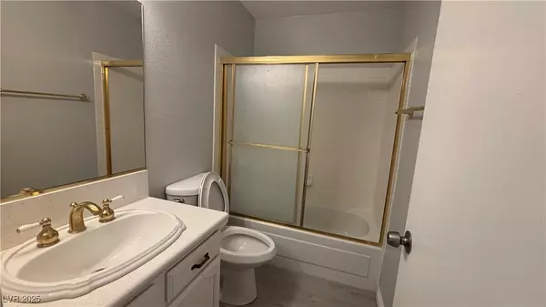 Las Vegas, NV 89103,4151 Gannet CIR #378