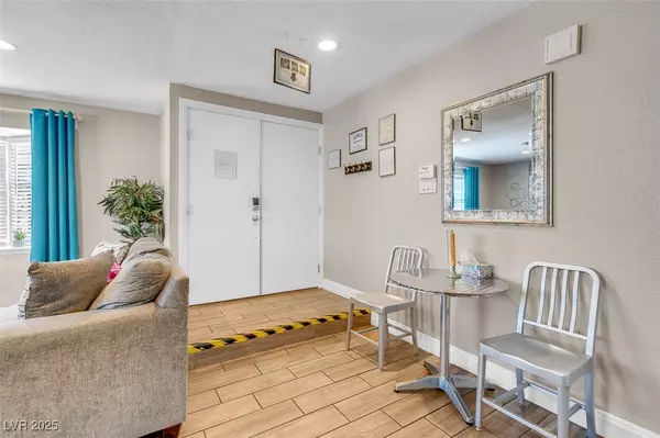 Las Vegas, NV 89107,821 Mar Jay CT