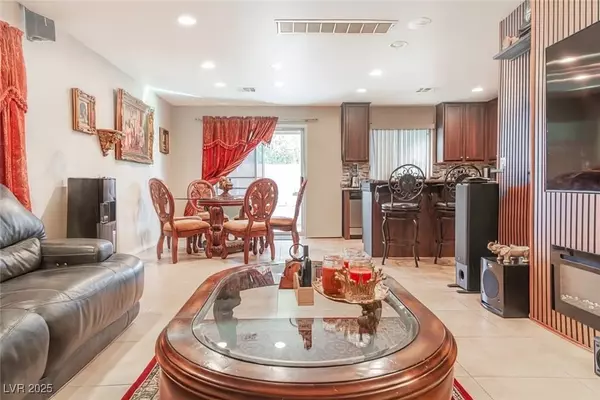 Las Vegas, NV 89148,8867 Bonneville Peak CT