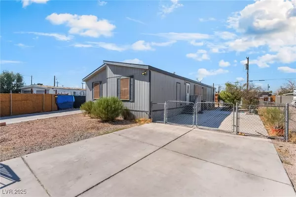 6038 Glacier AVE,  Las Vegas,  NV 89156