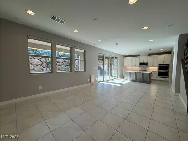 Las Vegas, NV 89138,83 Little Haystack DR