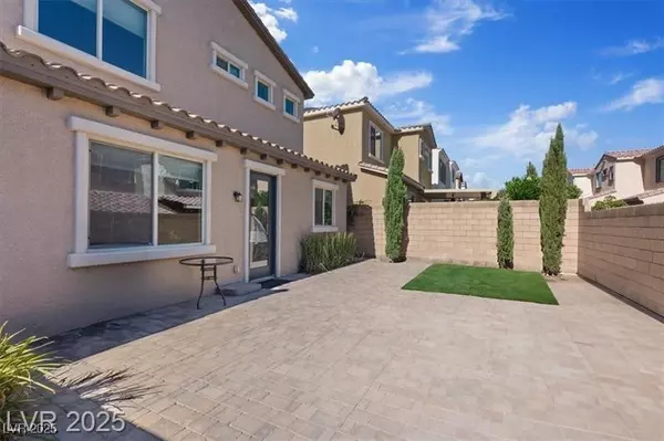 Las Vegas, NV 89166,9668 Canyon Landing AVE