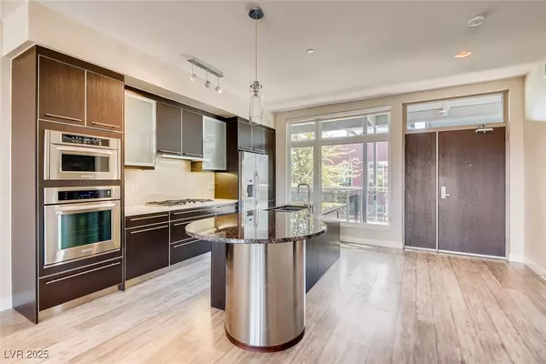 Las Vegas, NV 89147,8925 W Flamingo RD #310