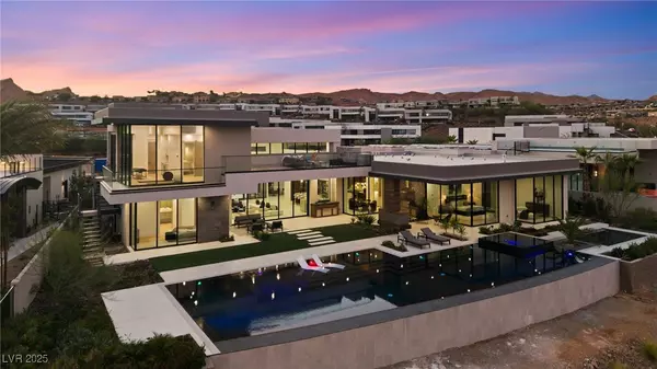 Henderson, NV 89011,12 Rainbow Point PL