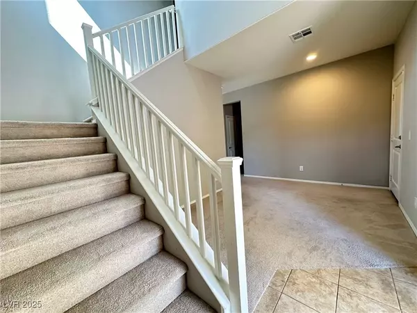 Las Vegas, NV 89113,7381 Amesbury ST