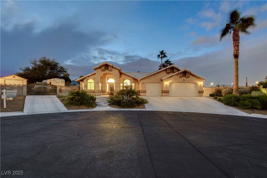 8888 Steven Chase CT, Las Vegas, NV 89149