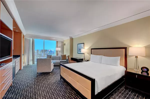 Las Vegas, NV 89109,2000 N Fashion Show DR #5905