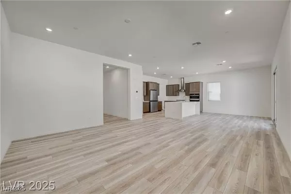 Las Vegas, NV 89138,599 Clover Bar LN
