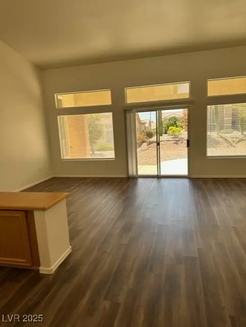 Las Vegas, NV 89134,10729 Shackleton DR