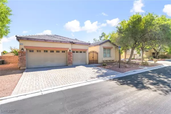 8028 Flambeau ST, Las Vegas, NV 89131