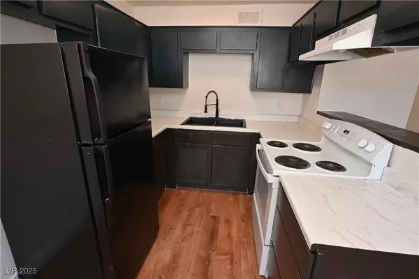 1512 Cobb LN #1, Las Vegas, NV 89101