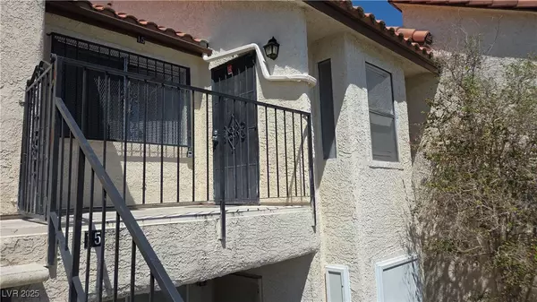 Las Vegas, NV 89103,3683 Lucido DR #15