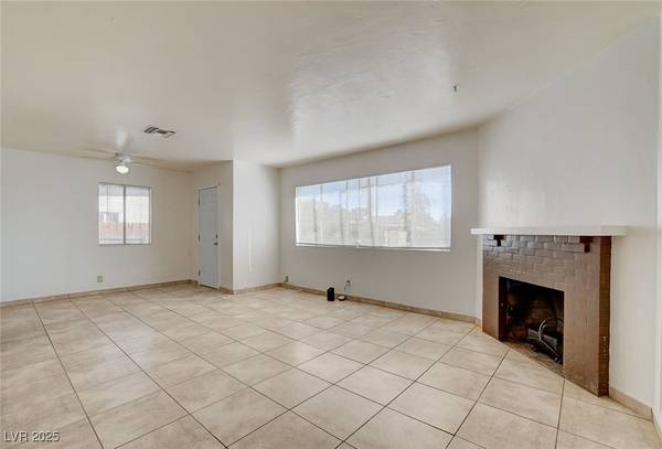 Las Vegas, NV 89104,1313 Pauline WAY