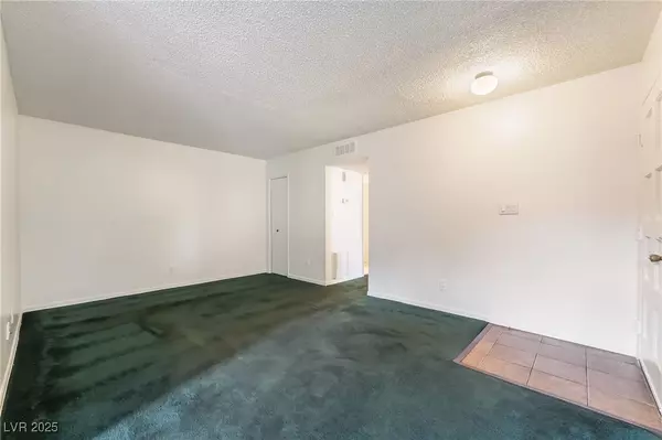 Las Vegas, NV 89169,4623 Monterey CIR #1
