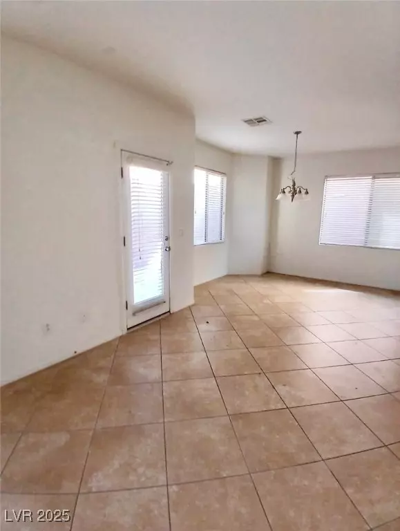 Henderson, NV 89011,684 Calamus Palm PL