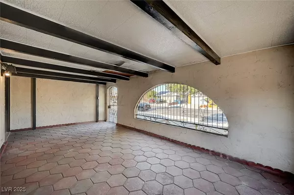 Las Vegas, NV 89121,3527 Ruth DR