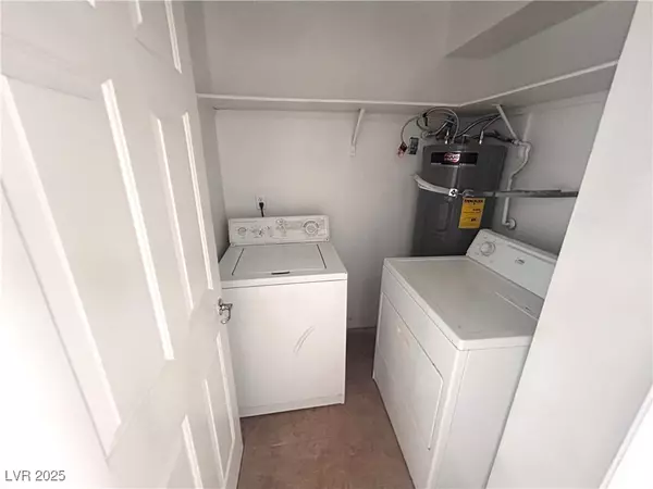 Las Vegas, NV 89156,6979 Issac AVE #4