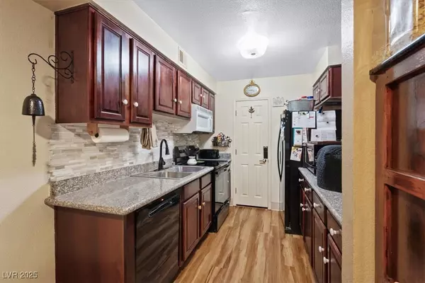 Las Vegas, NV 89108,2451 N Rainbow BLVD #1129