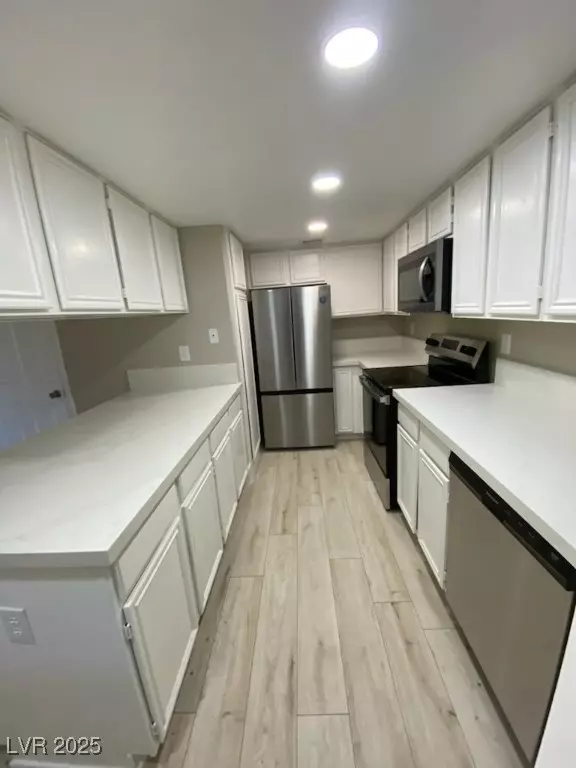 Las Vegas, NV 89145,101 Luna WAY #213