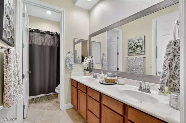 Las Vegas, NV 89149,5111 Crown Cypress ST