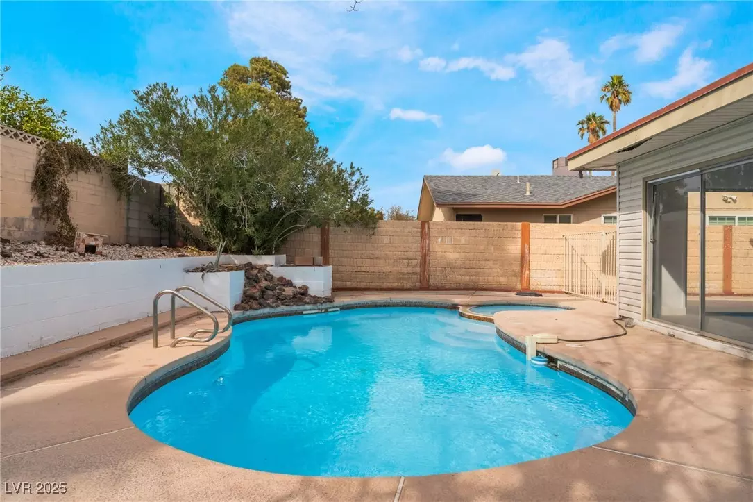Las Vegas, NV 89145,804 Vincent WAY