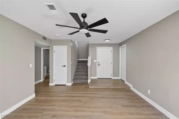 Las Vegas, NV 89110,5435 Requa AVE