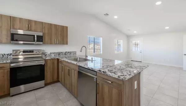 Pahrump, NV 89048,1711 Sycamore AVE #A