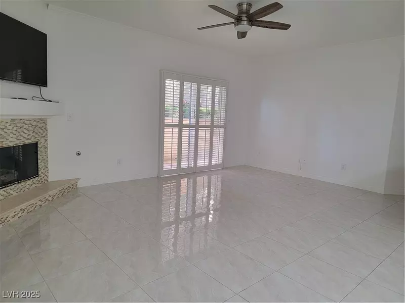 8709 Red Brook DR #104, Las Vegas, NV 89128