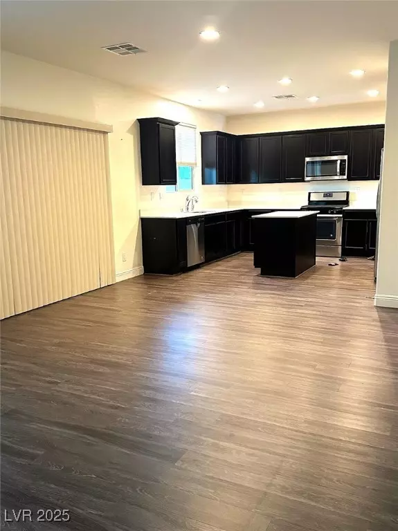 Las Vegas, NV 89148,6654 Ivory Dove CT