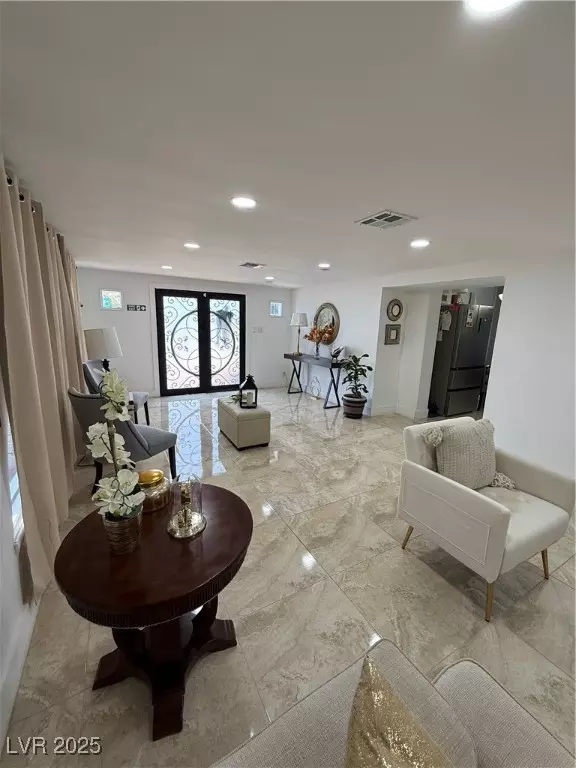 Las Vegas, NV 89169,1556 Ottawa DR