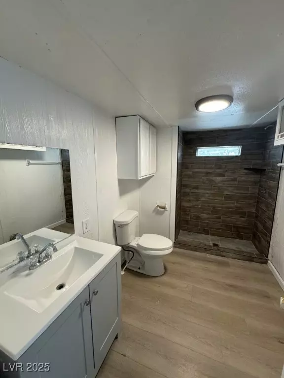 Pahrump, NV 89048,921 First ST #9