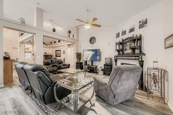 Las Vegas, NV 89130,5320 Rim View LN