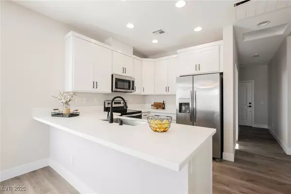 Las Vegas, NV 89122,5240 Denning ST