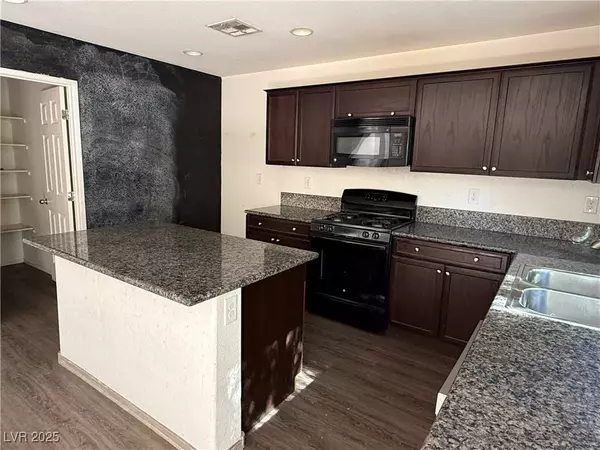 Las Vegas, NV 89166,10807 CATHER AVE