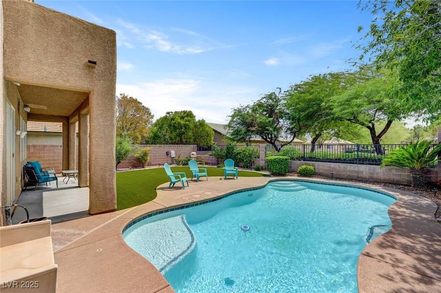 9053 Black Elk AVE, Las Vegas, NV 89143