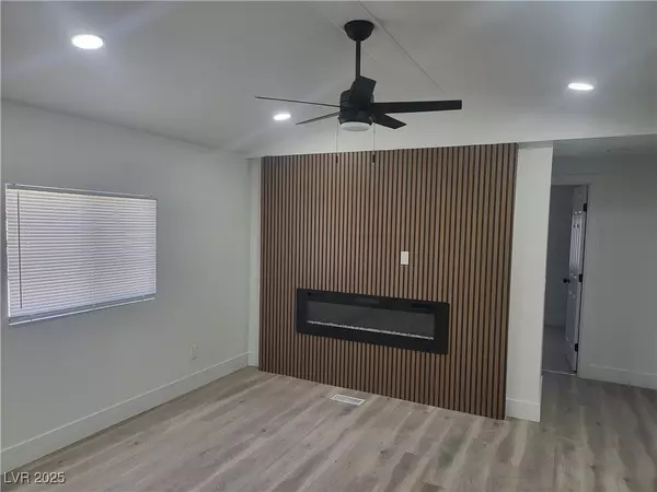 Pahrump, NV 89048,211 W Duck Creek RD