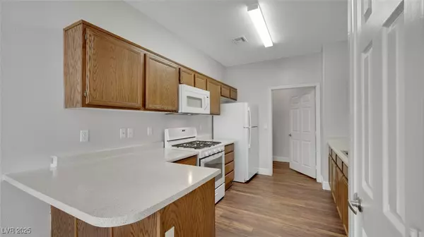 Henderson, NV 89012,492 Parrot Beak