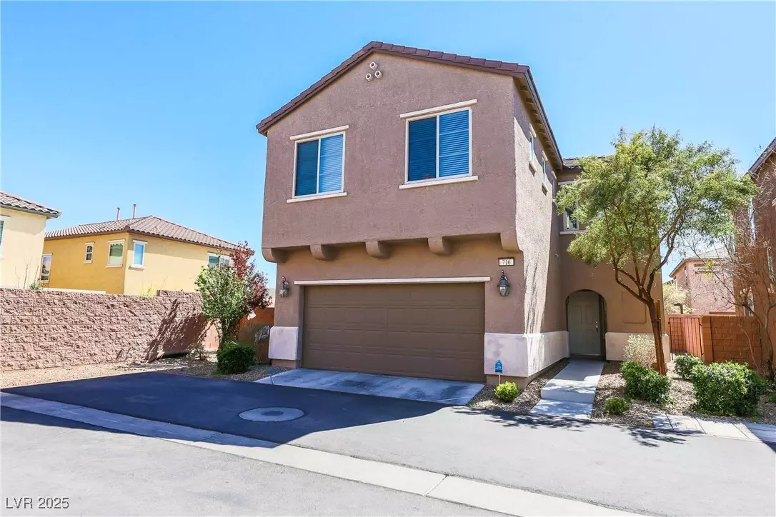 Henderson, NV 89011,716 CALAMUS PALM PL