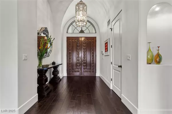 Las Vegas, NV 89117,1400 Silver Oaks ST