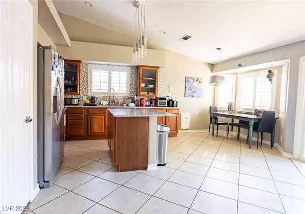 Las Vegas, NV 89130,5105 Golfridge DR