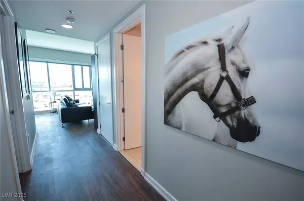 Las Vegas, NV 89103,4525 Dean Martin DR #910