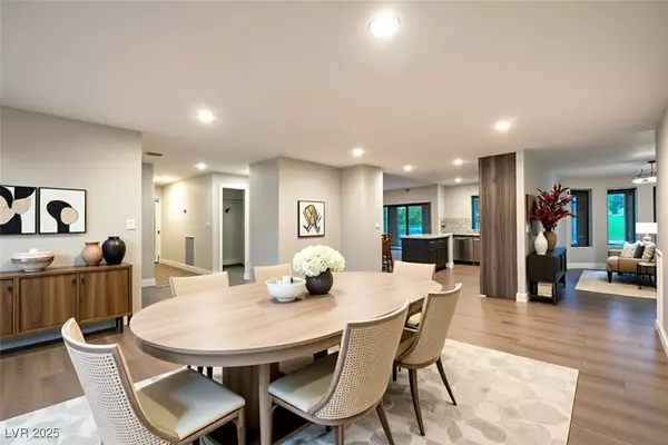 Las Vegas, NV 89108,1221 Oak Tree LN