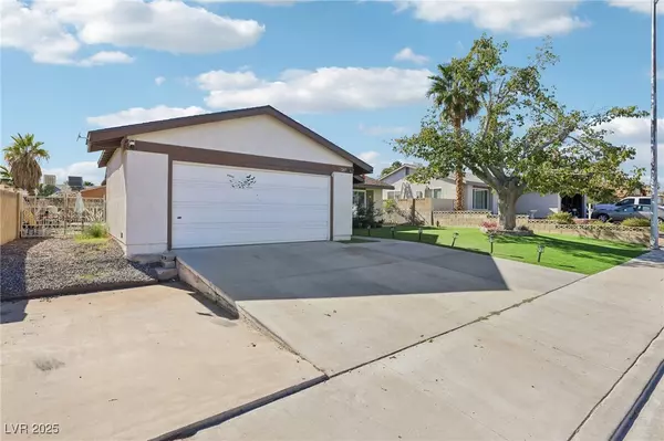 7247 Pleasant View AVE, Las Vegas, NV 89147