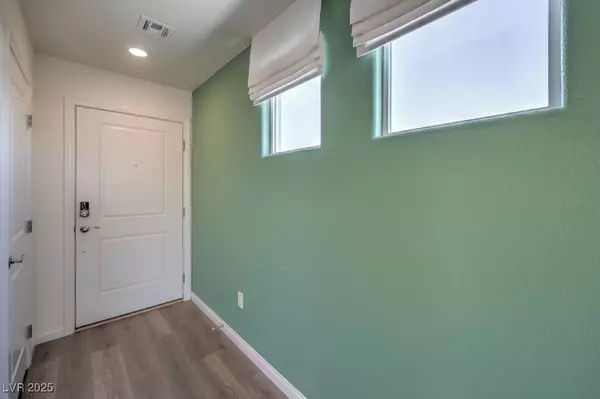 North Las Vegas, NV 89081,2638 DAHLIA FALLS AVE #123