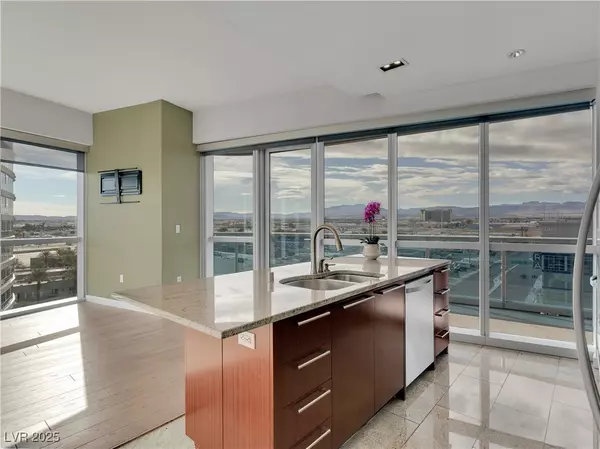 Las Vegas, NV 89103,4471 Dean Martin DR #1001