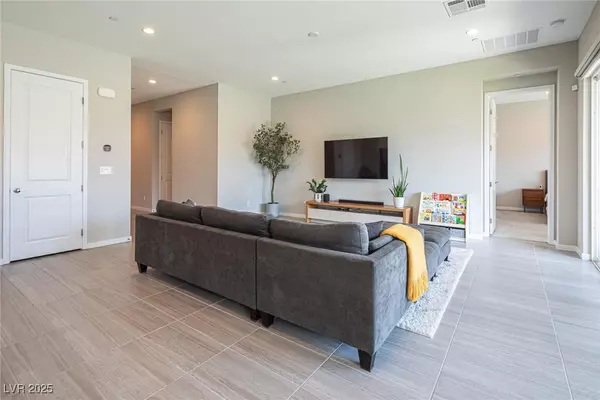 Henderson, NV 89011,832 Canonbury ST