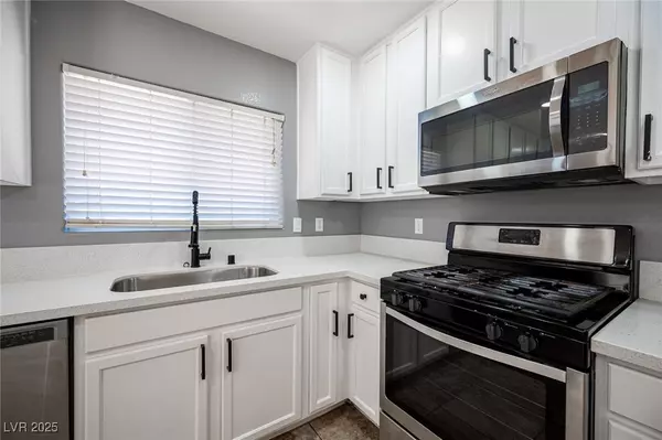 Henderson, NV 89011,552 Zuber AVE