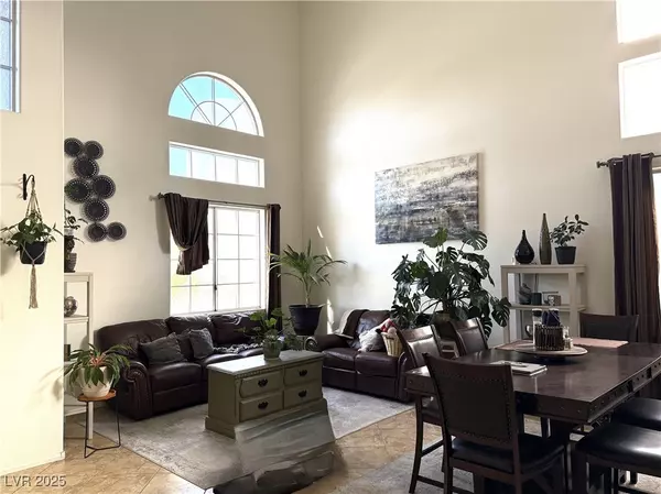 Las Vegas, NV 89130,5512 Green Willow ST