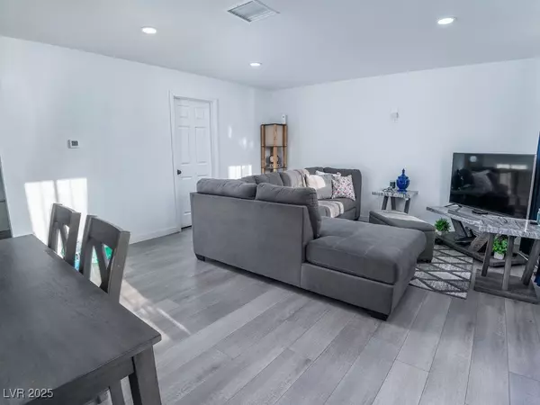 Las Vegas, NV 89119,3934 Palos Verdes ST