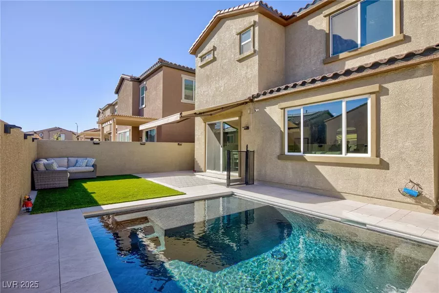 8910 Gilpin ST, Las Vegas, NV 89166